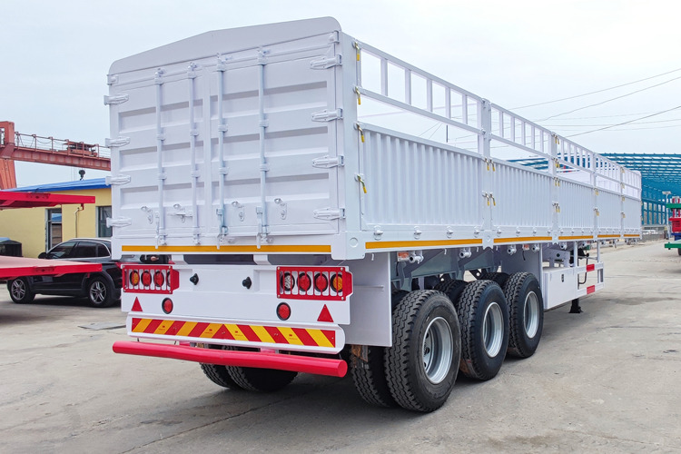 TITAN Cargo Trailer for Sale in Saudi Arabia - Naczepa do przewozu zwierząt: zdjęcie 3 TITAN Cargo Trailer for Sale in Saudi Arabia - Naczepa do przewozu zwierząt: zdjęcie 3