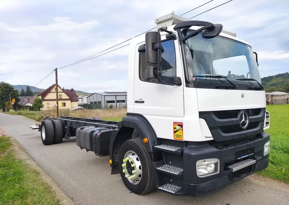 Mercedes-Benz AXOR 1829 rama do zabudowy blokada mostu - Samochód ciężarowe pod zabudowę: zdjęcie 3 Mercedes-Benz AXOR 1829 rama do zabudowy blokada mostu - Samochód ciężarowe pod zabudowę: zdjęcie 3