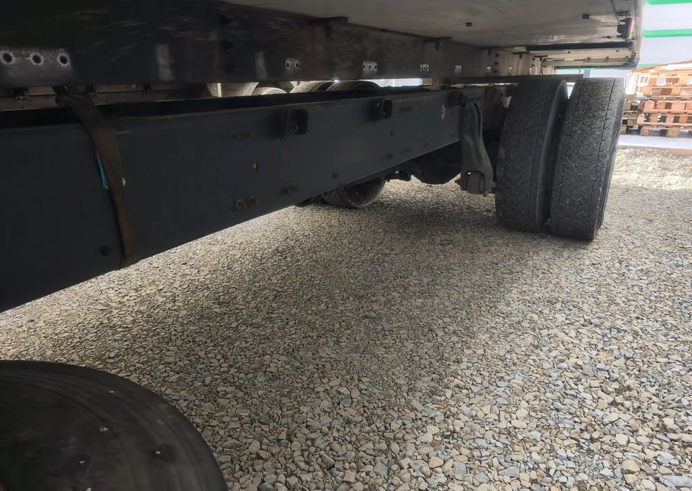 Renault Gama D 18.280 rama do zabudowy poduszka - Samochód ciężarowe pod zabudowę: zdjęcie 5 Renault Gama D 18.280 rama do zabudowy poduszka - Samochód ciężarowe pod zabudowę: zdjęcie 5