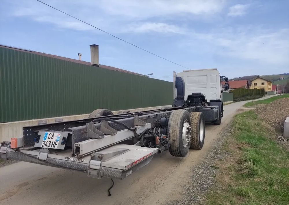 Renault Premium 26.380 Dxi 6x2 rama do zabudowy - Samochód ciężarowe pod zabudowę: zdjęcie 3 Renault Premium 26.380 Dxi 6x2 rama do zabudowy - Samochód ciężarowe pod zabudowę: zdjęcie 3