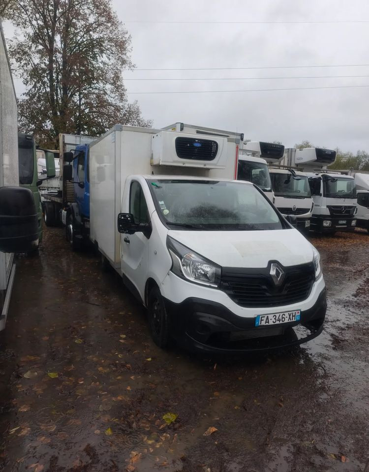Renault Trafic 1,6DCI rama do zabudowy, - Samochód ciężarowe pod zabudowę: zdjęcie 2 Renault Trafic 1,6DCI rama do zabudowy, - Samochód ciężarowe pod zabudowę: zdjęcie 2