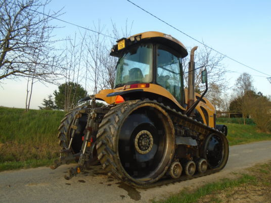 Challenger MT765B - Ciągnik gąsienicowy: zdjęcie 5 Challenger MT765B - Ciągnik gąsienicowy: zdjęcie 5