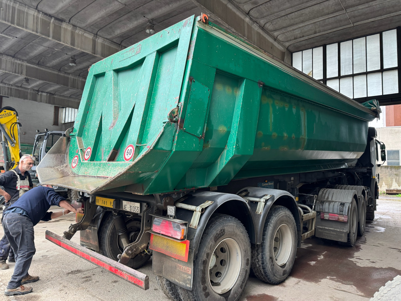 MINERVA Semirimorchio Ribaltabile Mezzo d'Opera - Naczepa wywrotka: zdjęcie 2 MINERVA Semirimorchio Ribaltabile Mezzo d'Opera - Naczepa wywrotka: zdjęcie 2