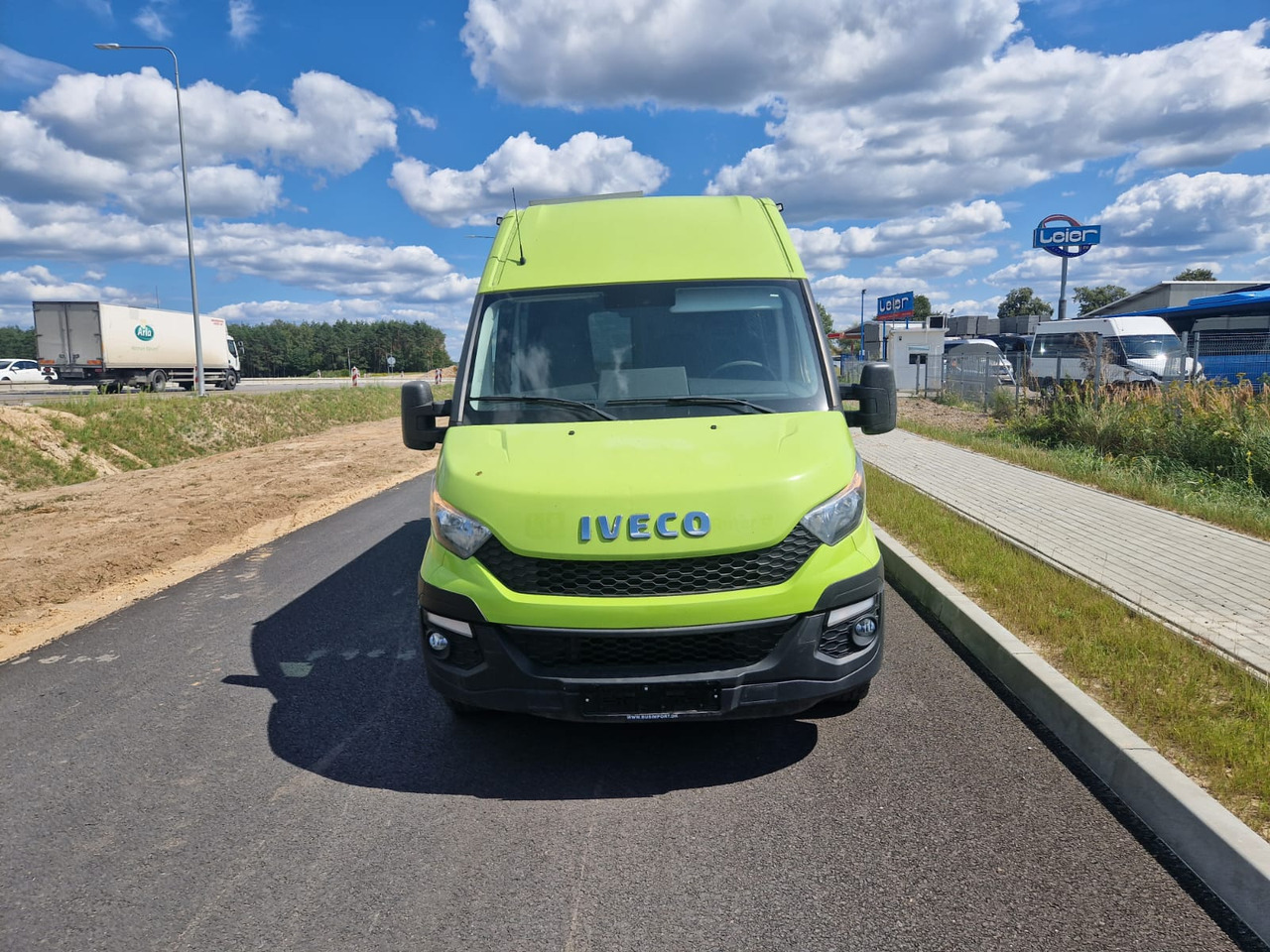 IVECO DAILY FORVEDA - Kamper integra: zdjęcie 4 IVECO DAILY FORVEDA - Kamper integra: zdjęcie 4