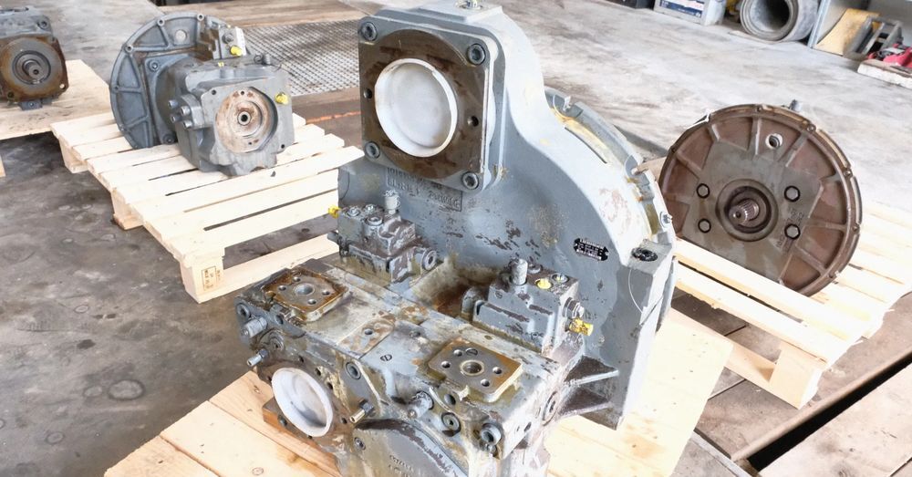 Pompa liebherr,R906,R914C,R916,R924,R926,R934,R944 DPVP 0 108 np koparki R926 ,R934C - Hydraulika: zdjęcie 1 Pompa liebherr,R906,R914C,R916,R924,R926,R934,R944 DPVP 0 108 np koparki R926 ,R934C - Hydraulika: zdjęcie 1
