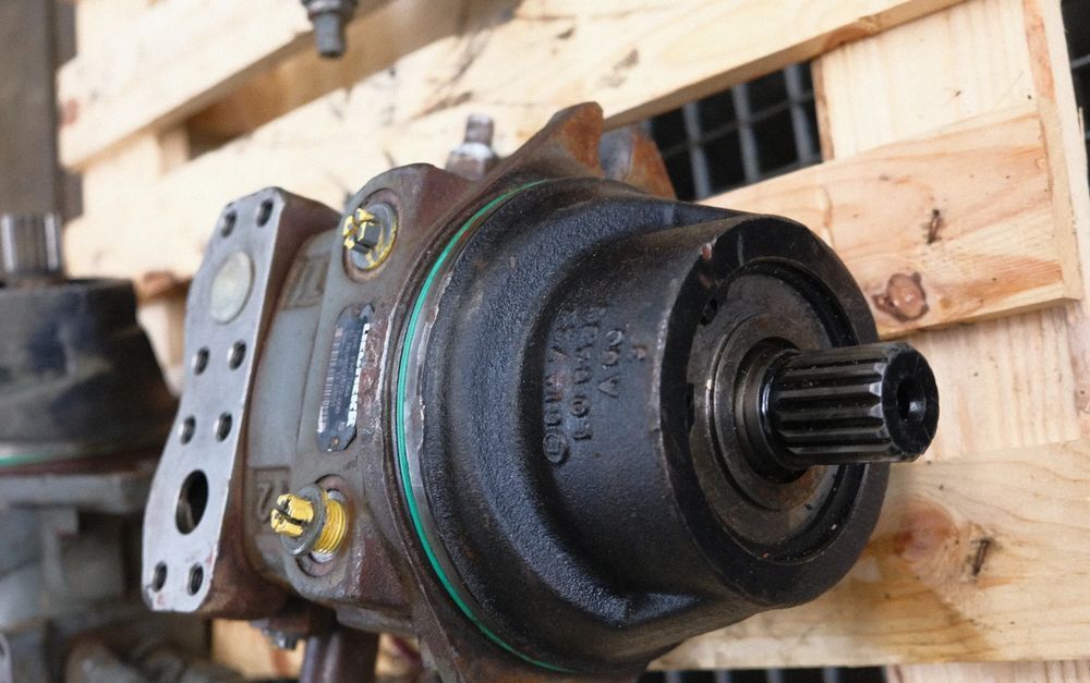 Silnik hydrauliczny obrotu liebherr FMF 064 do R906,R916,R924 R926 R950 P926P924 - Hydraulika: zdjęcie 4 Silnik hydrauliczny obrotu liebherr FMF 064 do R906,R916,R924 R926 R950 P926P924 - Hydraulika: zdjęcie 4