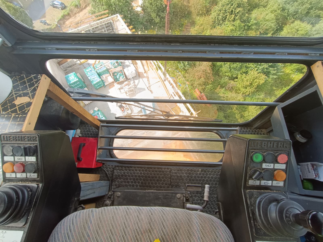 Liebherr 112 EC-H Litronic - Żuraw wieżowy: zdjęcie 3 Liebherr 112 EC-H Litronic - Żuraw wieżowy: zdjęcie 3