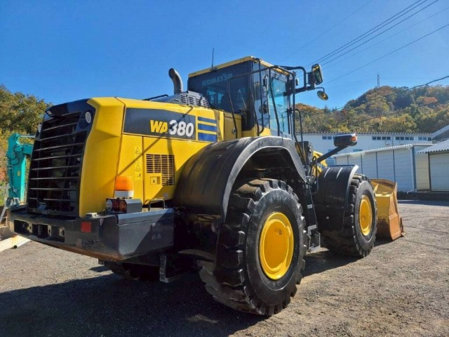 KOMATSU WA380-8 - Ładowarka kołowa: zdjęcie 5 KOMATSU WA380-8 - Ładowarka kołowa: zdjęcie 5