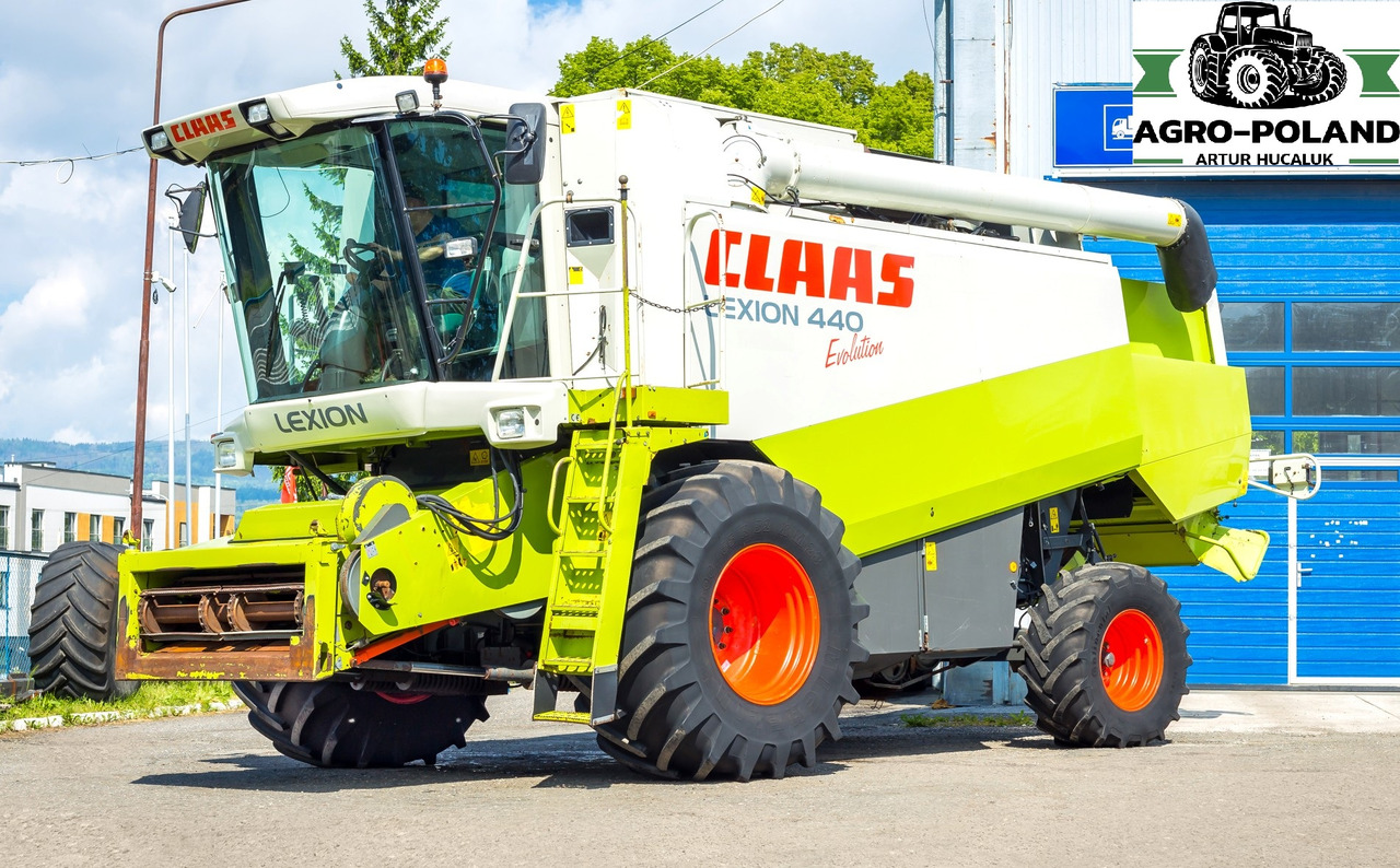 CLAAS LEXION 440 EVOLUTION - 2003 ROK + CLAAS VARIO 600 - 2014 ROK - Kombajn zbożowy: zdjęcie 1 CLAAS LEXION 440 EVOLUTION - 2003 ROK + CLAAS VARIO 600 - 2014 ROK - Kombajn zbożowy: zdjęcie 1