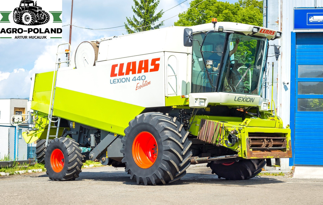 CLAAS LEXION 440 EVOLUTION - 2003 ROK + CLAAS VARIO 600 - 2014 ROK - Kombajn zbożowy: zdjęcie 2 CLAAS LEXION 440 EVOLUTION - 2003 ROK + CLAAS VARIO 600 - 2014 ROK - Kombajn zbożowy: zdjęcie 2