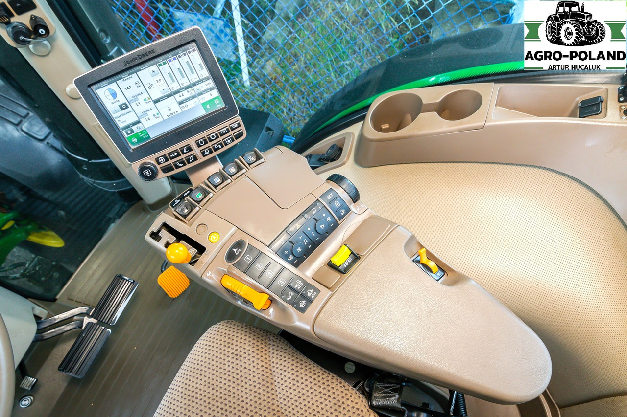 JOHN DEERE 8295 R - 5105 h - POWERSHIFT - AUTOTRAC - 2016 ROK - ORYGINALNE OPONY - Ciągnik rolniczy: zdjęcie 3 JOHN DEERE 8295 R - 5105 h - POWERSHIFT - AUTOTRAC - 2016 ROK - ORYGINALNE OPONY - Ciągnik rolniczy: zdjęcie 3