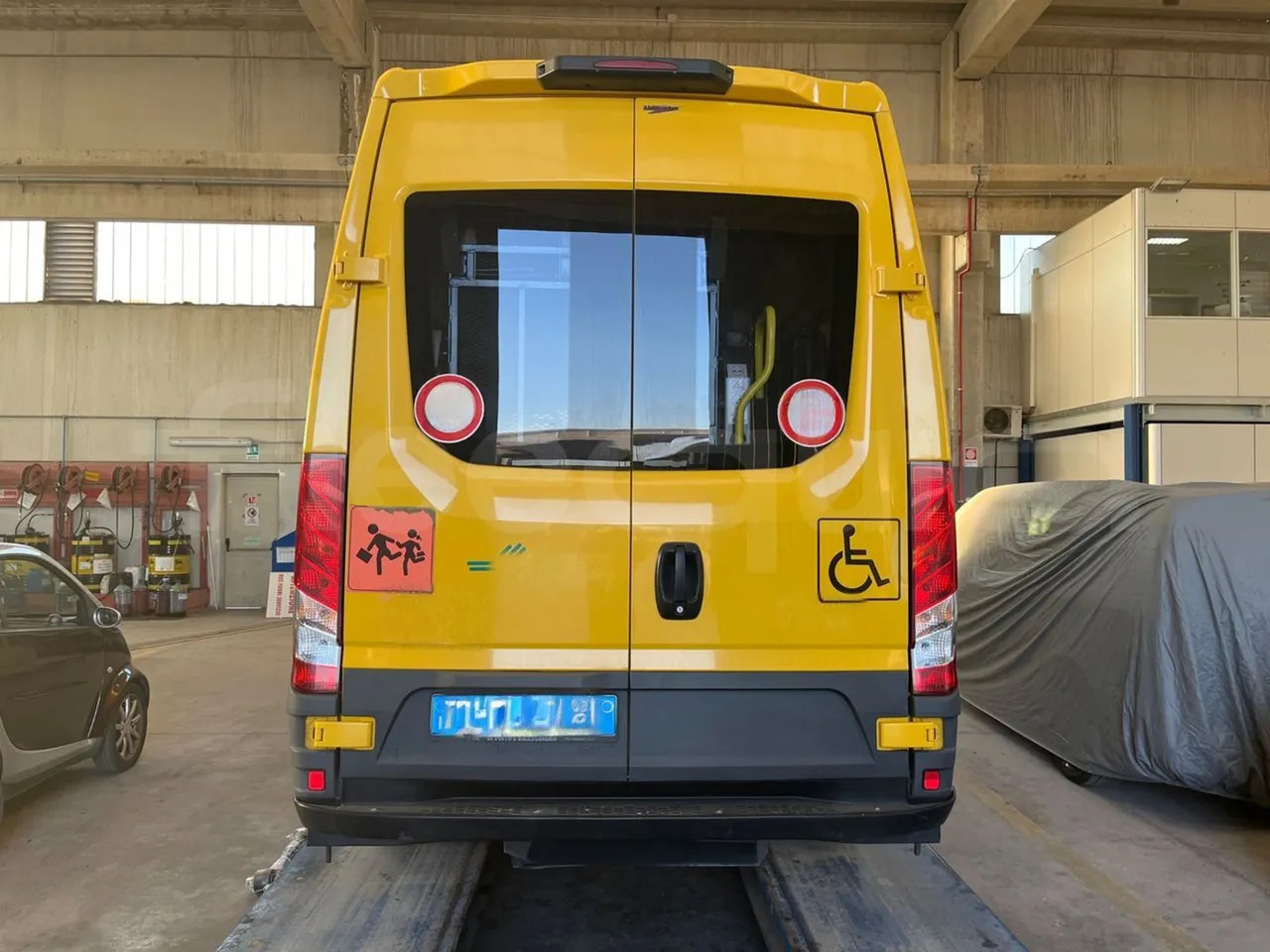 Iveco Daily - Autobus szkolny: zdjęcie 5 Iveco Daily - Autobus szkolny: zdjęcie 5