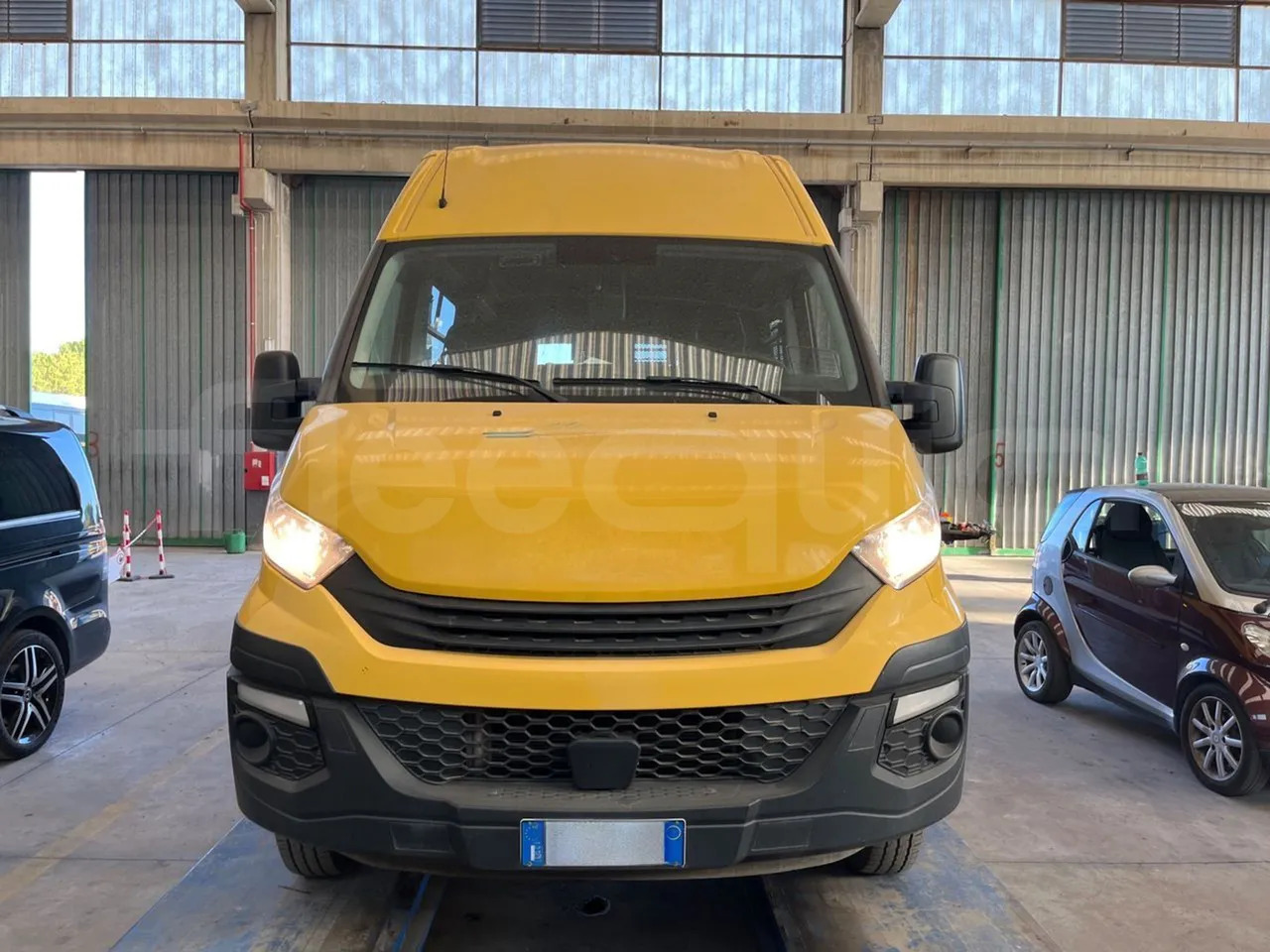 Iveco Daily - Autobus szkolny: zdjęcie 2 Iveco Daily - Autobus szkolny: zdjęcie 2