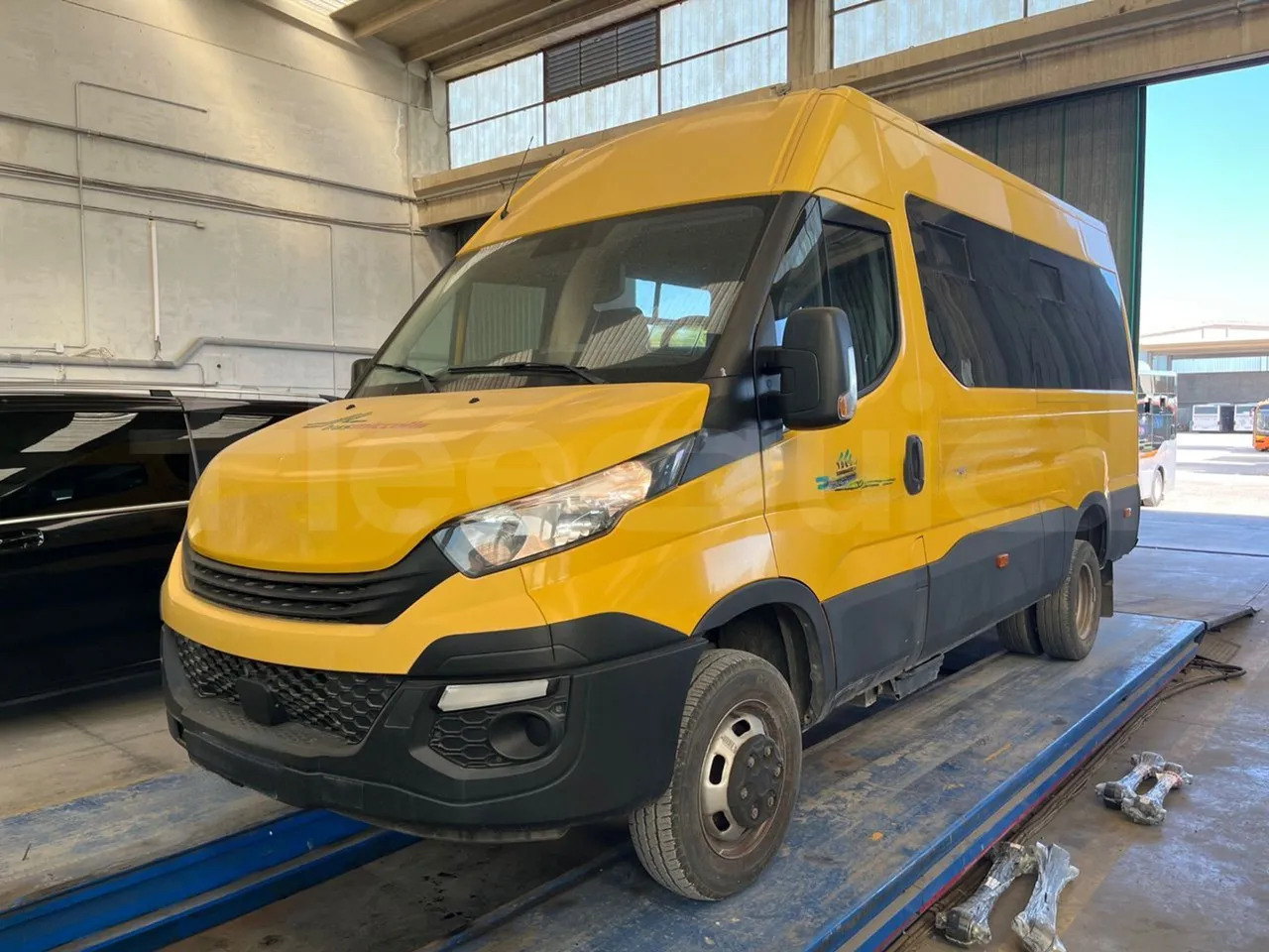 Iveco Daily - Autobus szkolny: zdjęcie 3 Iveco Daily - Autobus szkolny: zdjęcie 3