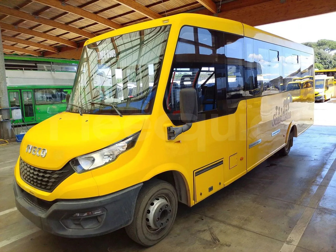 Iveco Indcar - Autobus szkolny: zdjęcie 4 Iveco Indcar - Autobus szkolny: zdjęcie 4