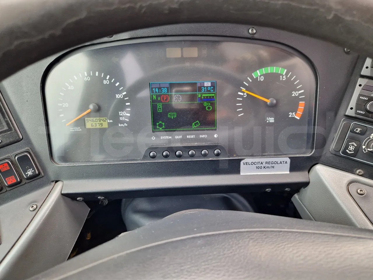 Mercedes-Benz Tourismo - Turystyczny autobus: zdjęcie 3 Mercedes-Benz Tourismo - Turystyczny autobus: zdjęcie 3