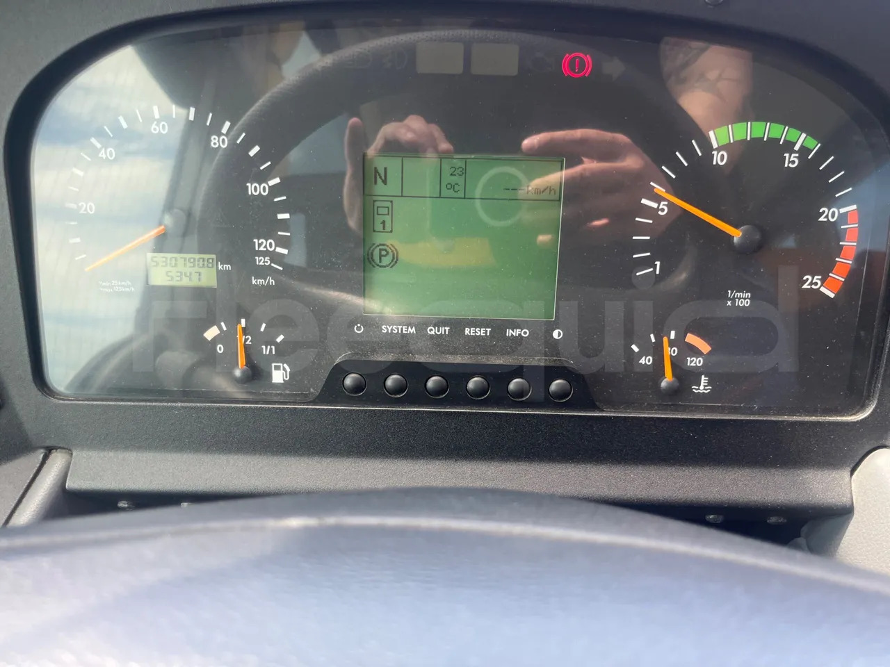 Mercedes-Benz Tourismo - Turystyczny autobus: zdjęcie 2 Mercedes-Benz Tourismo - Turystyczny autobus: zdjęcie 2