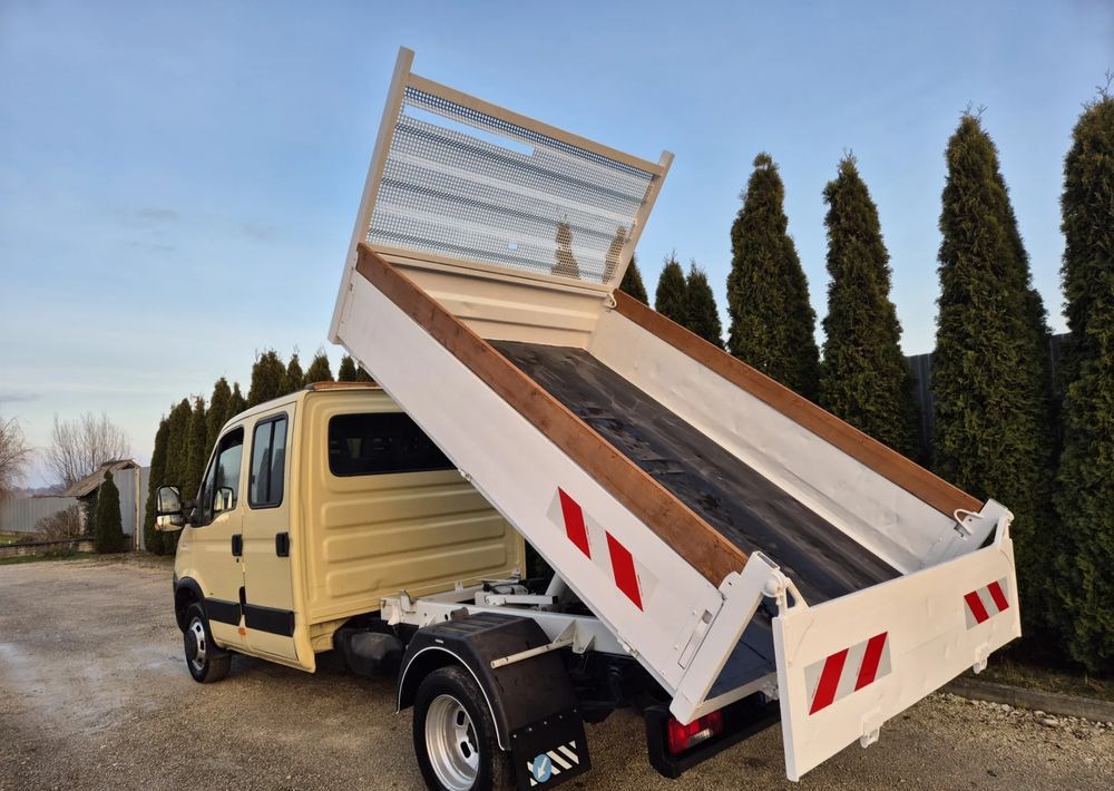 Iveco 50C18 3.0 180KM brygadówka/ - Samochód dostawczy wywrotka: zdjęcie 3 Iveco 50C18 3.0 180KM brygadówka/ - Samochód dostawczy wywrotka: zdjęcie 3