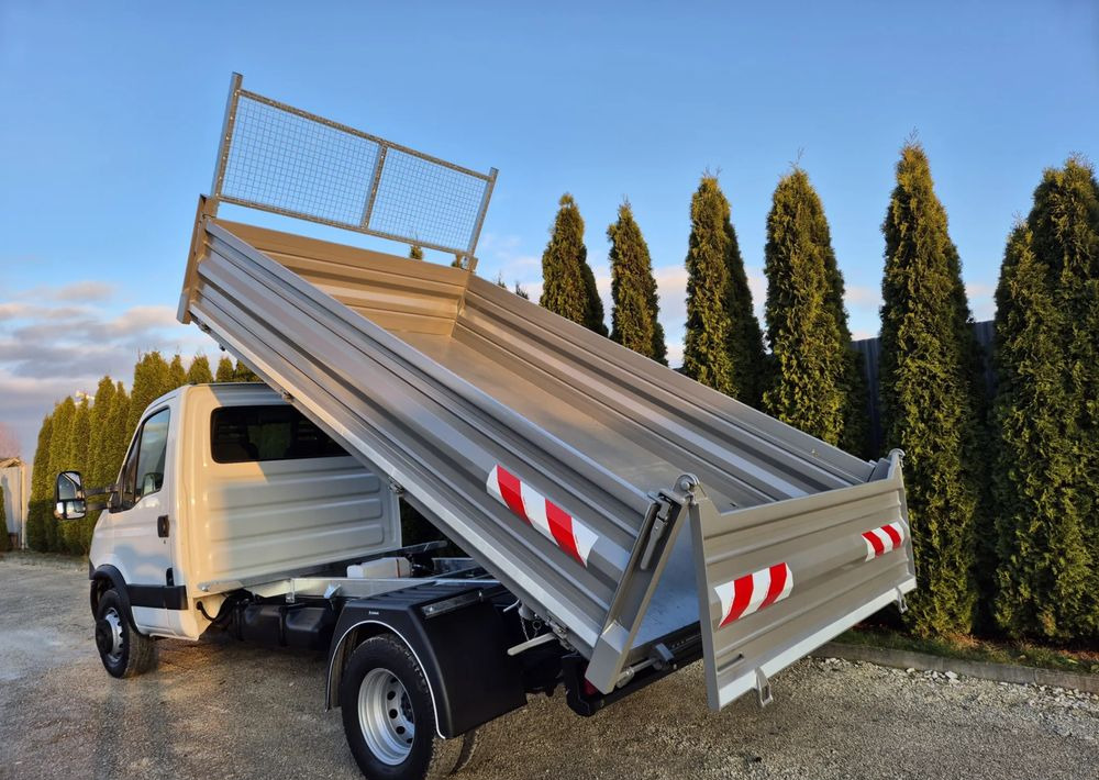 Iveco 70c17 3.0 170KM/ Nowy Kiper 3.8m/ - Samochód dostawczy wywrotka: zdjęcie 3 Iveco 70c17 3.0 170KM/ Nowy Kiper 3.8m/ - Samochód dostawczy wywrotka: zdjęcie 3