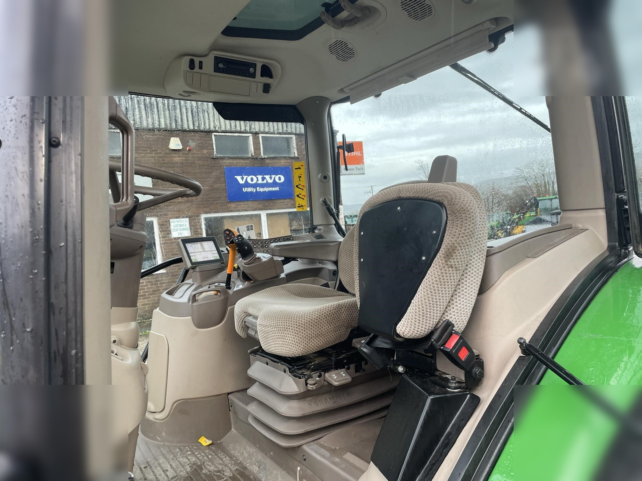 Ciągnik rolniczy 2017 JOHN DEERE 6130R: zdjęcie 8 Ciągnik rolniczy 2017 JOHN DEERE 6130R: zdjęcie 8