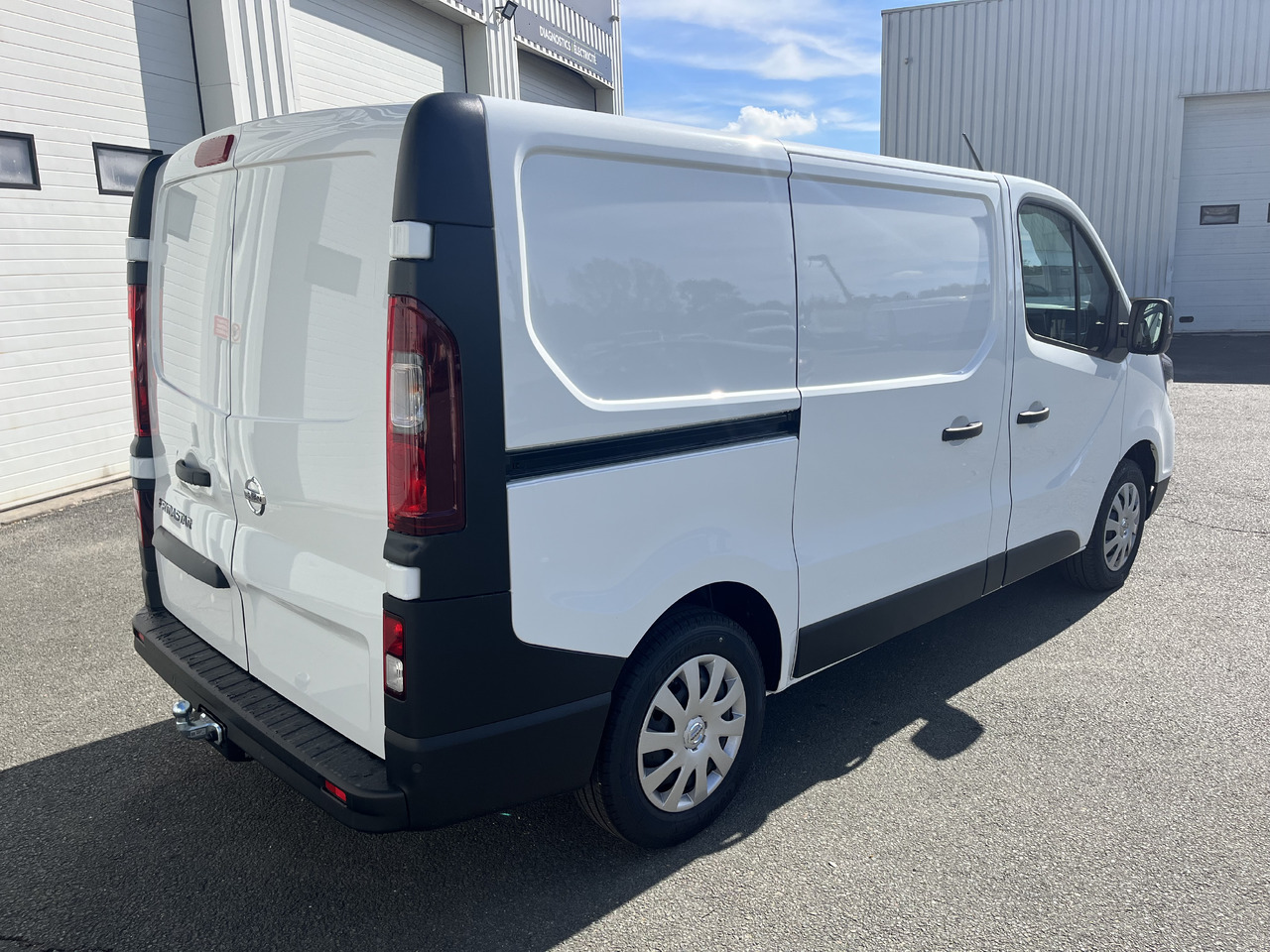 NISSAN Primastar NV300 2.0DCI130 Acenta L1H1 - Furgon: zdjęcie 4 NISSAN Primastar NV300 2.0DCI130 Acenta L1H1 - Furgon: zdjęcie 4