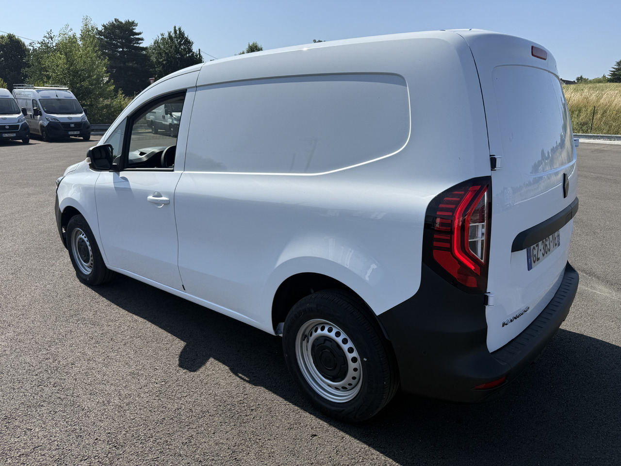 RENAULT KANGOO VAN 1.5DCI95 L1 FOURGON - Mały samochód dostawczy: zdjęcie 4 RENAULT KANGOO VAN 1.5DCI95 L1 FOURGON - Mały samochód dostawczy: zdjęcie 4