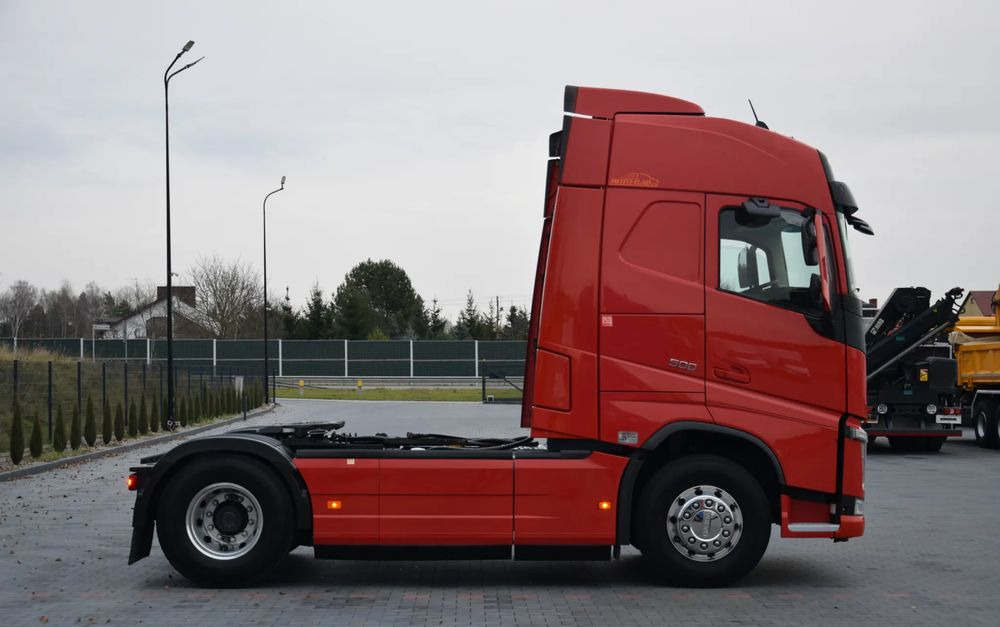 Volvo FH500 / FULL ADR / HYDRAULIKA / EURO 6 / ACC / LEDY / ALUFELGI / SERWISOWANY / SPROWADZONY - Ciągnik siodłowy: zdjęcie 4 Volvo FH500 / FULL ADR / HYDRAULIKA / EURO 6 / ACC / LEDY / ALUFELGI / SERWISOWANY / SPROWADZONY - Ciągnik siodłowy: zdjęcie 4