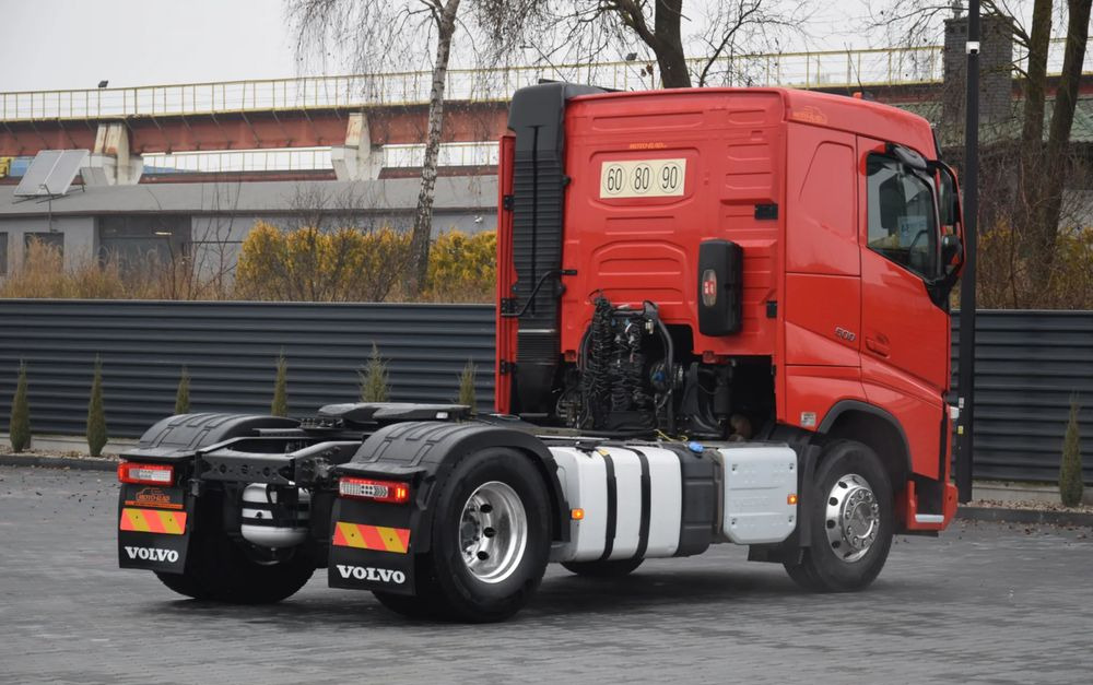 Volvo FH500 / NISKA KABINA / HYDRAULIKA / EURO 6 / ACC / LEDY / ALUFELGI / SERWISOWANY / SPROWADZONY - Ciągnik siodłowy: zdjęcie 5 Volvo FH500 / NISKA KABINA / HYDRAULIKA / EURO 6 / ACC / LEDY / ALUFELGI / SERWISOWANY / SPROWADZONY - Ciągnik siodłowy: zdjęcie 5