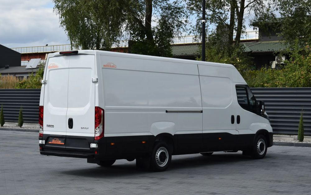 Iveco DAILY MAXI 35S16 / 2.3 - 160 KM / AUTOMAT HI-MATIC / NOWY MODEL / 3 OSOBY / DOSTAWCZE / BLASZAK / KLIMA / 2023 / SERWISOWANY / SPROWADZONY Z NIEMIEC - Furgon: zdjęcie 5 Iveco DAILY MAXI 35S16 / 2.3 - 160 KM / AUTOMAT HI-MATIC / NOWY MODEL / 3 OSOBY / DOSTAWCZE / BLASZAK / KLIMA / 2023 / SERWISOWANY / SPROWADZONY Z NIEMIEC - Furgon: zdjęcie 5