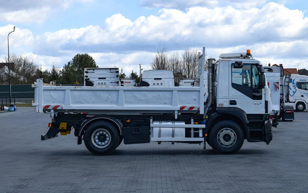 Iveco STRALIS 310 / 4x2 / EURO 6 / WYWROTKA / HYDROBURTA / AUTOMAT / HAK / 2015 / NISKI PRZEBIEG / SPROWADZONY - Wywrotka: zdjęcie 4 Iveco STRALIS 310 / 4x2 / EURO 6 / WYWROTKA / HYDROBURTA / AUTOMAT / HAK / 2015 / NISKI PRZEBIEG / SPROWADZONY - Wywrotka: zdjęcie 4