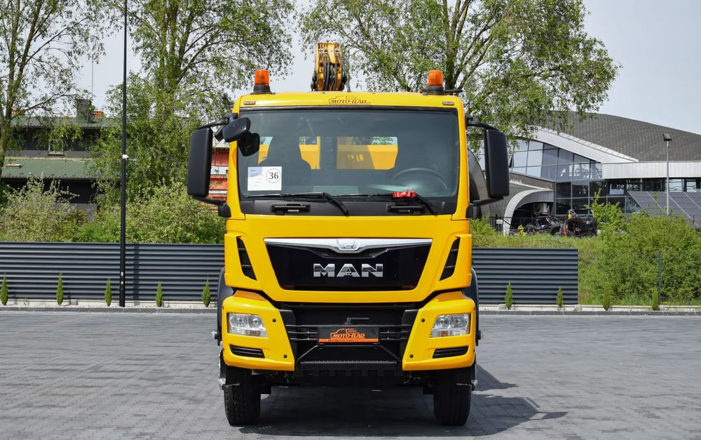 MAN TGS 26.400 / 6x4 / EURO 6 / UDT / HDS FASSI 165 / WYSUW x3 / ROTATOR / CHWYTAK / STEROWANIE RADIOWE / WZMOCNIONA RAMA / WYWROTKA / HYDROBURTA / AUTOMAT / 2017 / NOWE OPONY - 100% / NISKI PRZEBIEG - Wywrotka, Samochod ciężarowy z HDS: zdjęcie 2 MAN TGS 26.400 / 6x4 / EURO 6 / UDT / HDS FASSI 165 / WYSUW x3 / ROTATOR / CHWYTAK / STEROWANIE RADIOWE / WZMOCNIONA RAMA / WYWROTKA / HYDROBURTA / AUTOMAT / 2017 / NOWE OPONY - 100% / NISKI PRZEBIEG - Wywrotka, Samochod ciężarowy z HDS: zdjęcie 2