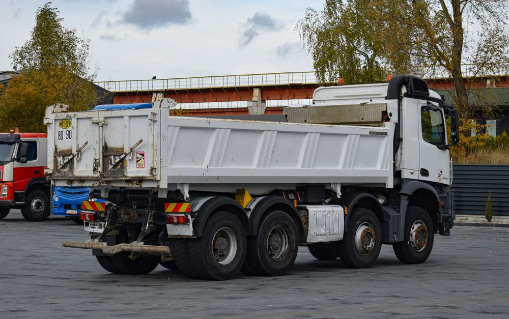 Mercedes-Benz AROCS 3243 / 8x4 / EURO 6 / WYWROTKA / MELLER KIPPER / HYDROBURTA / AUTOMAT / SERWISOWANY / SPROWADZONY - Wywrotka: zdjęcie 5 Mercedes-Benz AROCS 3243 / 8x4 / EURO 6 / WYWROTKA / MELLER KIPPER / HYDROBURTA / AUTOMAT / SERWISOWANY / SPROWADZONY - Wywrotka: zdjęcie 5