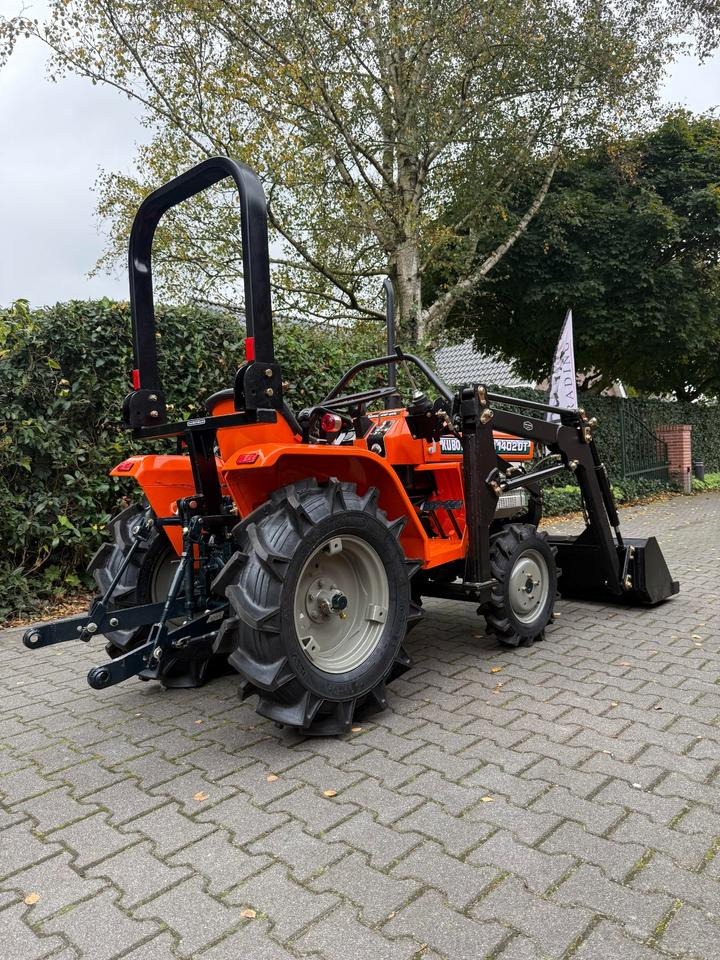 Kleintrakor Kubota B1402DT mit Frontlader ab 125 € pro Monat. - Mini traktor: zdjęcie 5 Kleintrakor Kubota B1402DT mit Frontlader ab 125 € pro Monat. - Mini traktor: zdjęcie 5