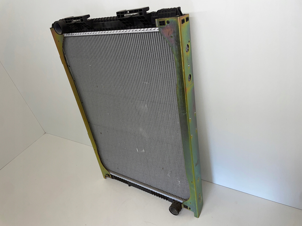 CHŁODNICA WODY MAN F2000 F 90 F 2000 F90 81061016437 - Pompa wody do Samochodów ciężarowych: zdjęcie 3 CHŁODNICA WODY MAN F2000 F 90 F 2000 F90 81061016437 - Pompa wody do Samochodów ciężarowych: zdjęcie 3