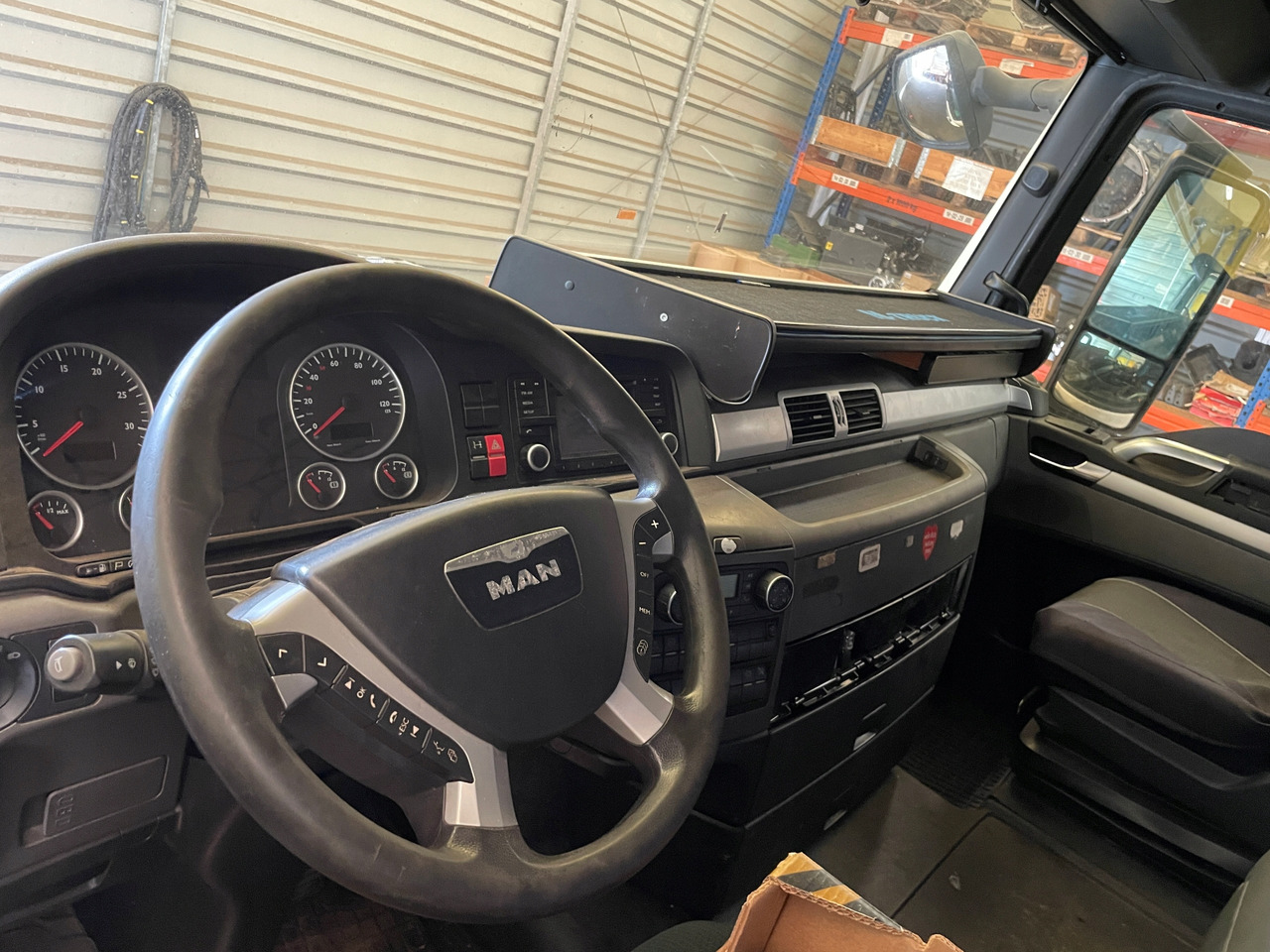 KABINA MAN TGX EURO 6 XLX BIAŁA KOLOR RAL 9010 - Kabina do Samochodów ciężarowych: zdjęcie 3 KABINA MAN TGX EURO 6 XLX BIAŁA KOLOR RAL 9010 - Kabina do Samochodów ciężarowych: zdjęcie 3