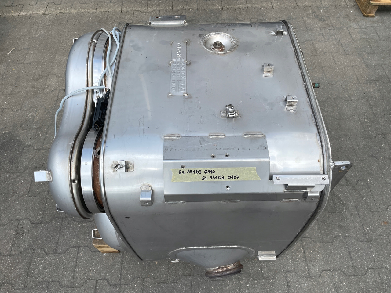 KATALIZATOR MAN TGX TGS EURO 6 DPF TŁUMIK WYDECH 81151036114 - Rura wydechowa do Samochodów ciężarowych: zdjęcie 2 KATALIZATOR MAN TGX TGS EURO 6 DPF TŁUMIK WYDECH 81151036114 - Rura wydechowa do Samochodów ciężarowych: zdjęcie 2