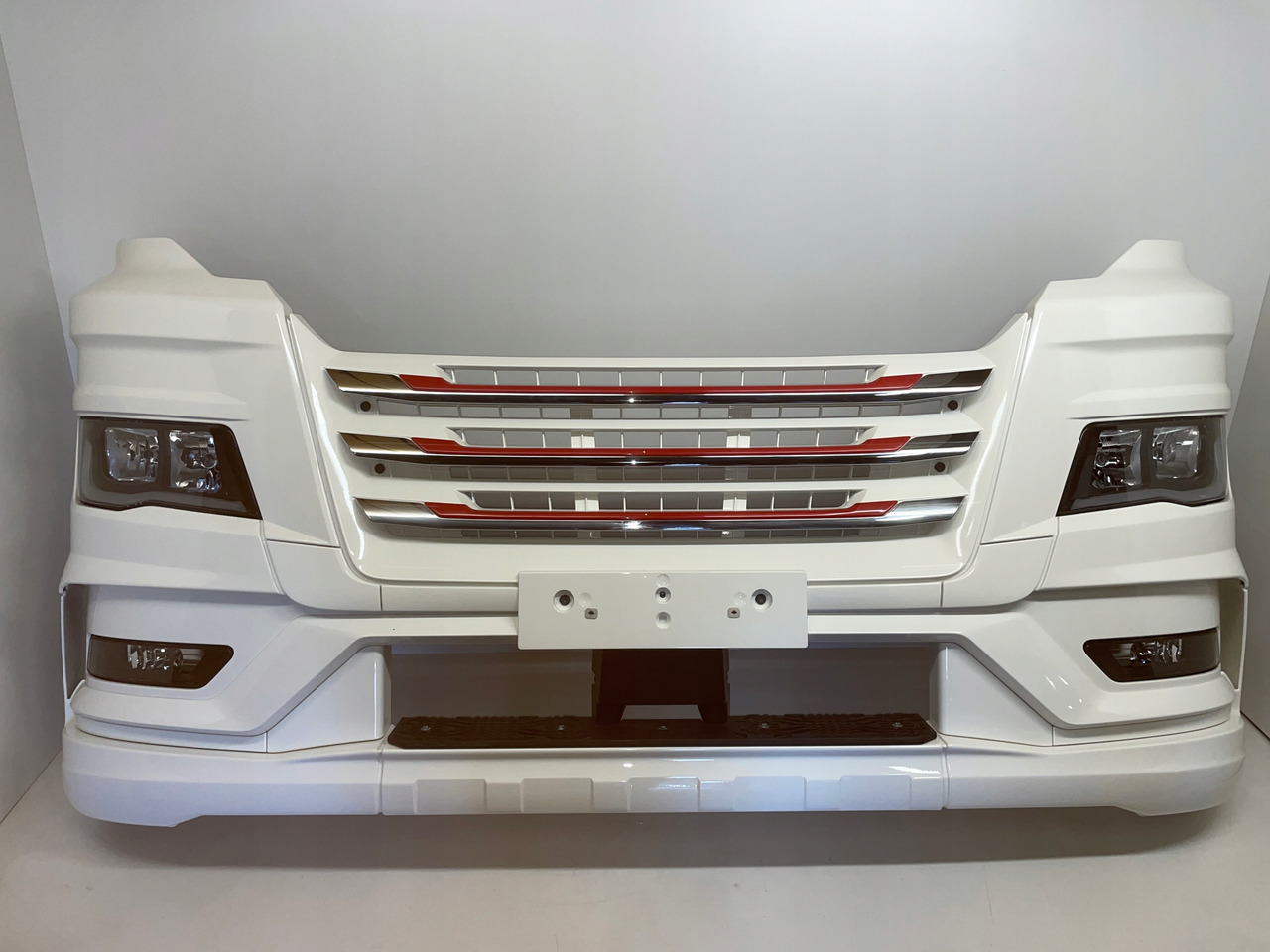 KOMPLETNY ZDERZAK MAN TG3 TGX3 TGX 3 ORYGINALNY KOLOR RAL 9010 - Zderzak do Samochodów ciężarowych: zdjęcie 1 KOMPLETNY ZDERZAK MAN TG3 TGX3 TGX 3 ORYGINALNY KOLOR RAL 9010 - Zderzak do Samochodów ciężarowych: zdjęcie 1