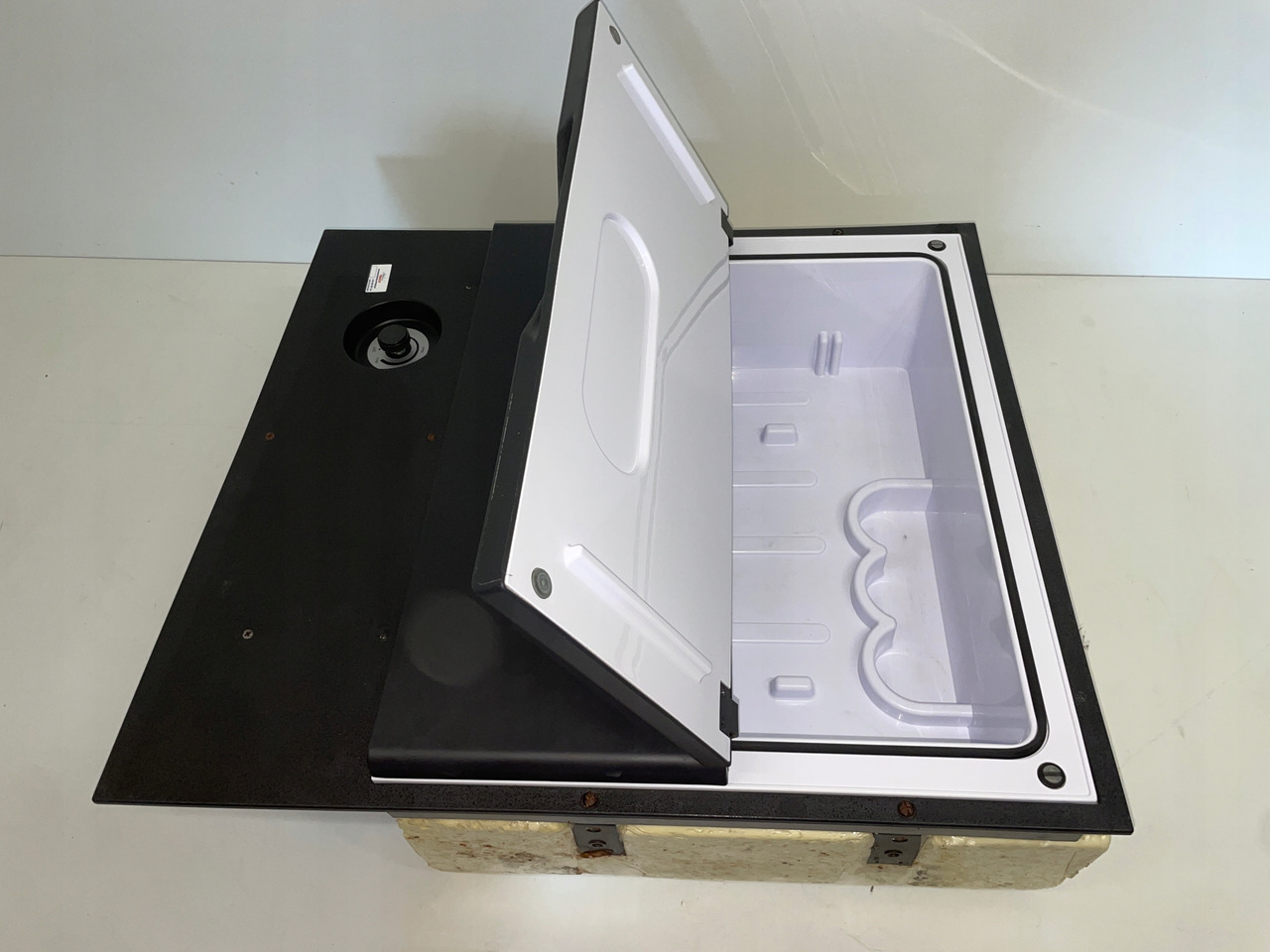 LODÓWKA RENAULT GAMA T RANGE P7484581543/2 - Kabina i wnętrze do Samochodów ciężarowych: zdjęcie 4 LODÓWKA RENAULT GAMA T RANGE P7484581543/2 - Kabina i wnętrze do Samochodów ciężarowych: zdjęcie 4