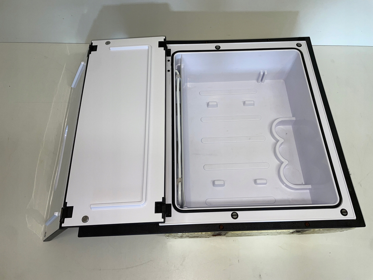 LODÓWKA RENAULT GAMA T RANGE P7484581543/2 - Kabina i wnętrze do Samochodów ciężarowych: zdjęcie 5 LODÓWKA RENAULT GAMA T RANGE P7484581543/2 - Kabina i wnętrze do Samochodów ciężarowych: zdjęcie 5