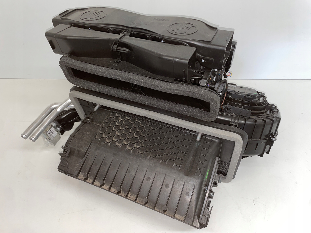 NAGRZEWNICA MAN TG3 TGX 3 TGX-3 81619006459 - Wentylator nawiewu do Samochodów ciężarowych: zdjęcie 3 NAGRZEWNICA MAN TG3 TGX 3 TGX-3 81619006459 - Wentylator nawiewu do Samochodów ciężarowych: zdjęcie 3