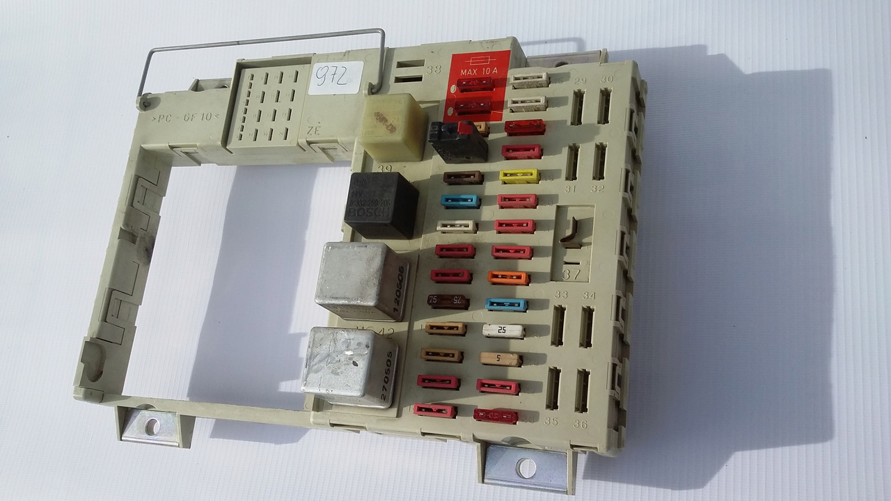 PŁYTA BEZPIECZNIKÓW BEZPIECZNIKI MAN TGX TGS TGA - Bezpiecznik do Samochodów ciężarowych: zdjęcie 1 PŁYTA BEZPIECZNIKÓW BEZPIECZNIKI MAN TGX TGS TGA - Bezpiecznik do Samochodów ciężarowych: zdjęcie 1