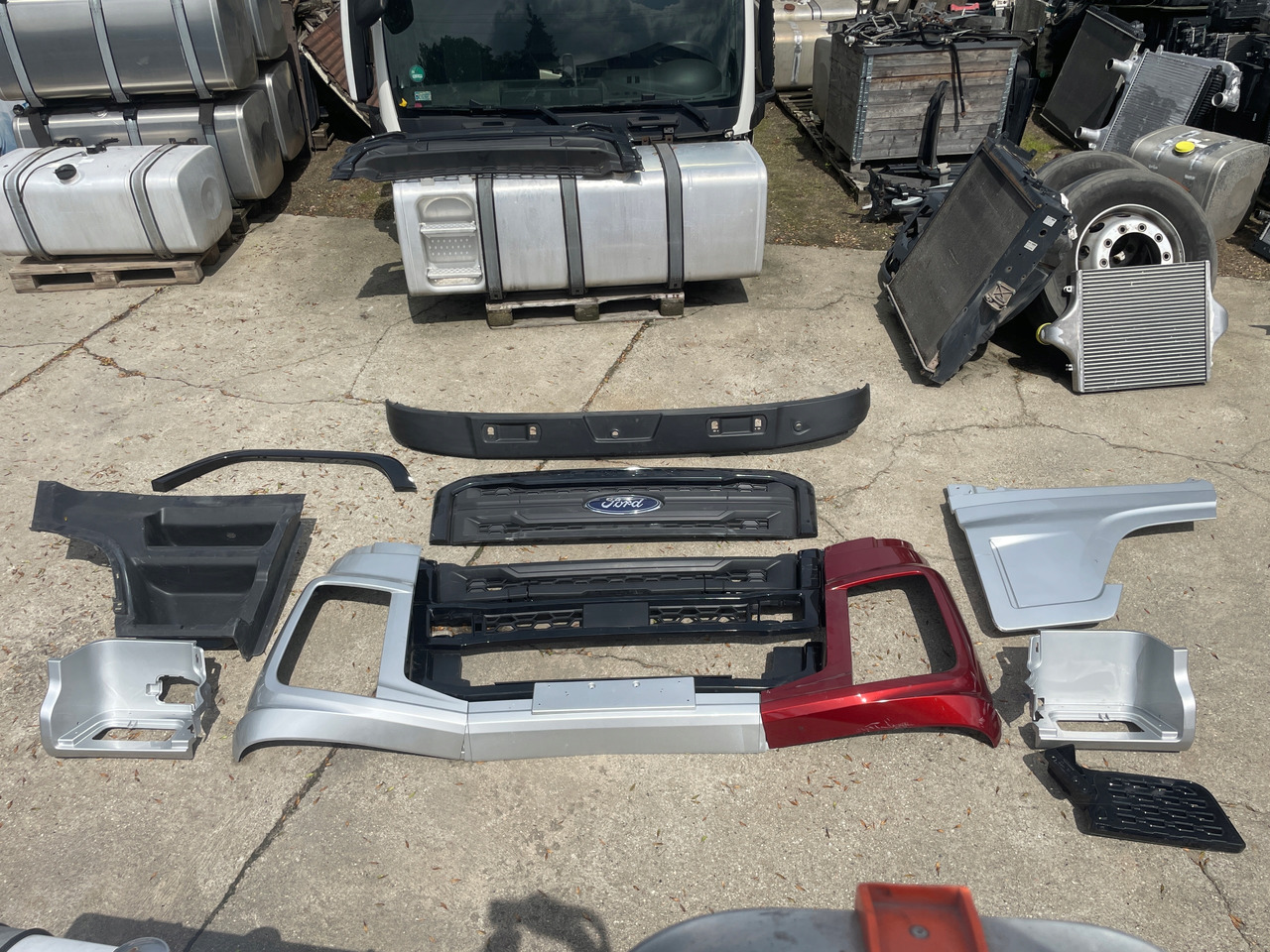 Przód Ford F-Max F Max Grill, Stopień , Stopnica Przedłużenie drzwi zderzak - Nadwozie i zewnętrzne elementy do Samochodów ciężarowych: zdjęcie 1 Przód Ford F-Max F Max Grill, Stopień , Stopnica Przedłużenie drzwi zderzak - Nadwozie i zewnętrzne elementy do Samochodów ciężarowych: zdjęcie 1