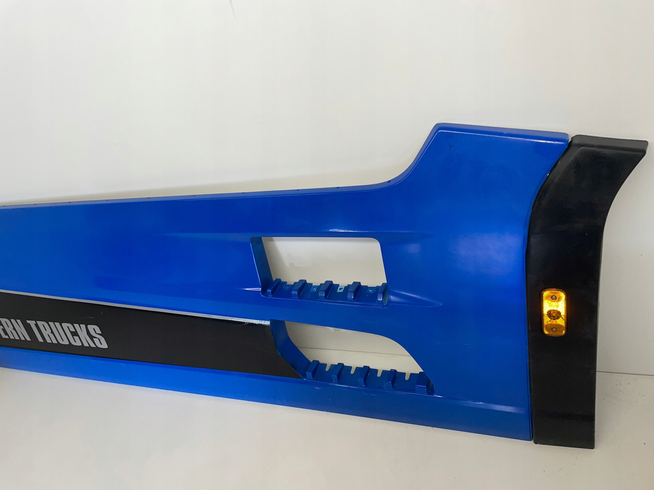 ZABUDOWA MIĘDZYOSIOWA SPOILER FORD F-MAX F MAX - Aerodynamika/ Spojler do Samochodów ciężarowych: zdjęcie 2 ZABUDOWA MIĘDZYOSIOWA SPOILER FORD F-MAX F MAX - Aerodynamika/ Spojler do Samochodów ciężarowych: zdjęcie 2