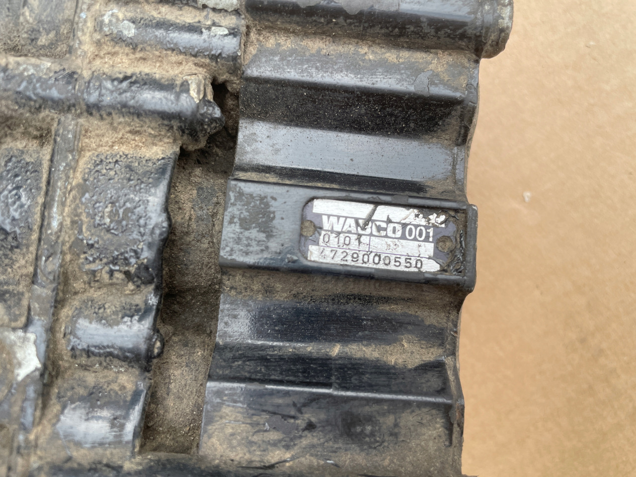 ZAWÓR PODUSZEK ECAS MAN TGA TGX TGS 4729000550 - Zawieszenie pneumatyczne do Samochodów ciężarowych: zdjęcie 3 ZAWÓR PODUSZEK ECAS MAN TGA TGX TGS 4729000550 - Zawieszenie pneumatyczne do Samochodów ciężarowych: zdjęcie 3