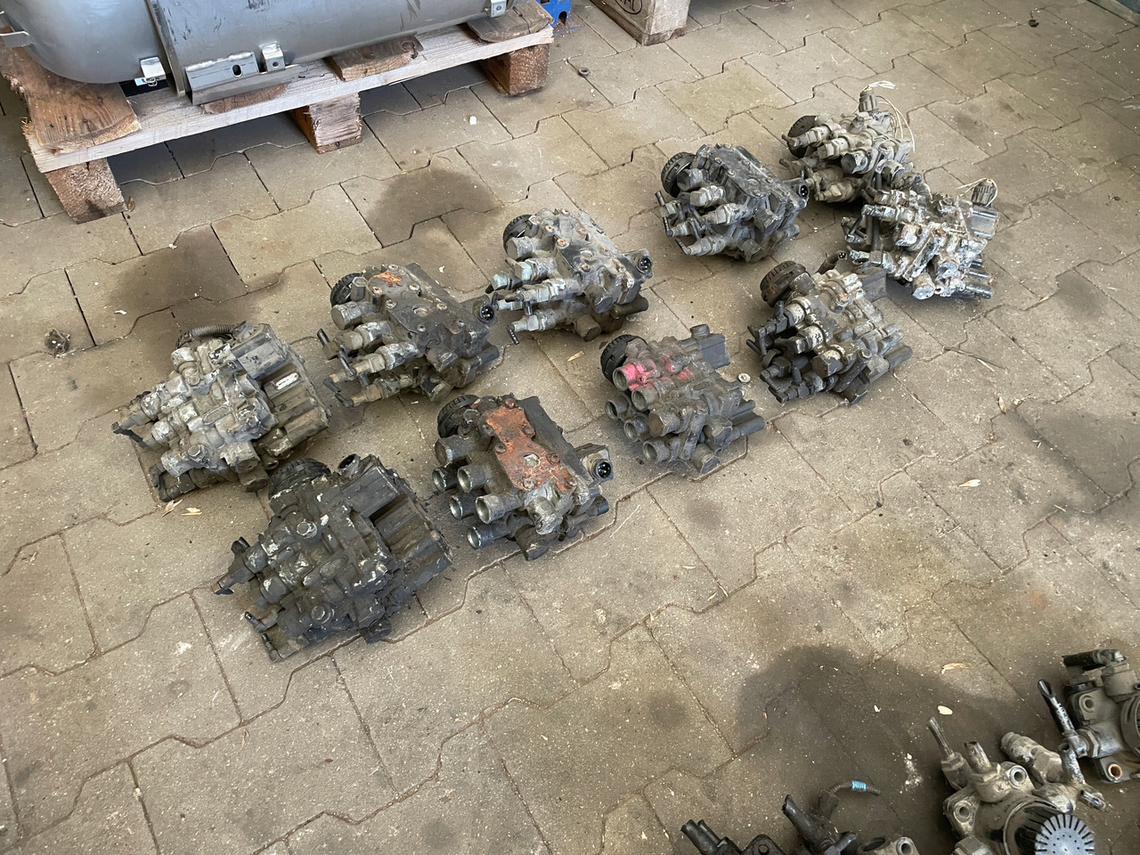 ZAWÓR PODUSZEK ECAS MAN TGA TGX TGS 4729000570 - Zawieszenie pneumatyczne do Samochodów ciężarowych: zdjęcie 5 ZAWÓR PODUSZEK ECAS MAN TGA TGX TGS 4729000570 - Zawieszenie pneumatyczne do Samochodów ciężarowych: zdjęcie 5