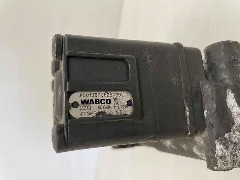 ZAWÓR PODUSZEK MERCEDES ACTROS MP 4 A0013270625 - Zawór hamulcowy do Samochodów ciężarowych: zdjęcie 2 ZAWÓR PODUSZEK MERCEDES ACTROS MP 4 A0013270625 - Zawór hamulcowy do Samochodów ciężarowych: zdjęcie 2