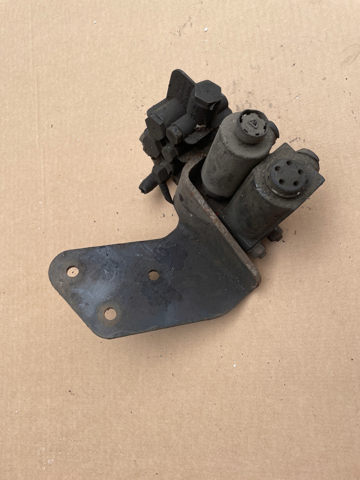 ZAWÓR ROZGAŁĘZIACZ MAN TGA TGS TGX TGM 81981836000 - Silnik i części do Samochodów ciężarowych: zdjęcie 5 ZAWÓR ROZGAŁĘZIACZ MAN TGA TGS TGX TGM 81981836000 - Silnik i części do Samochodów ciężarowych: zdjęcie 5