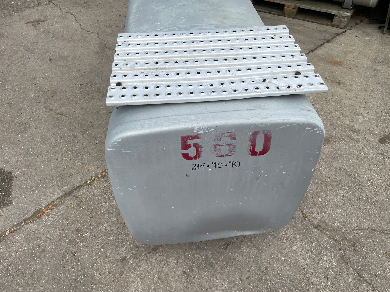 ZBIORNIK PALIWA MAN TGA TGX 910 L 81122015672 - Zbiornik paliwa do Samochodów ciężarowych: zdjęcie 4 ZBIORNIK PALIWA MAN TGA TGX 910 L 81122015672 - Zbiornik paliwa do Samochodów ciężarowych: zdjęcie 4