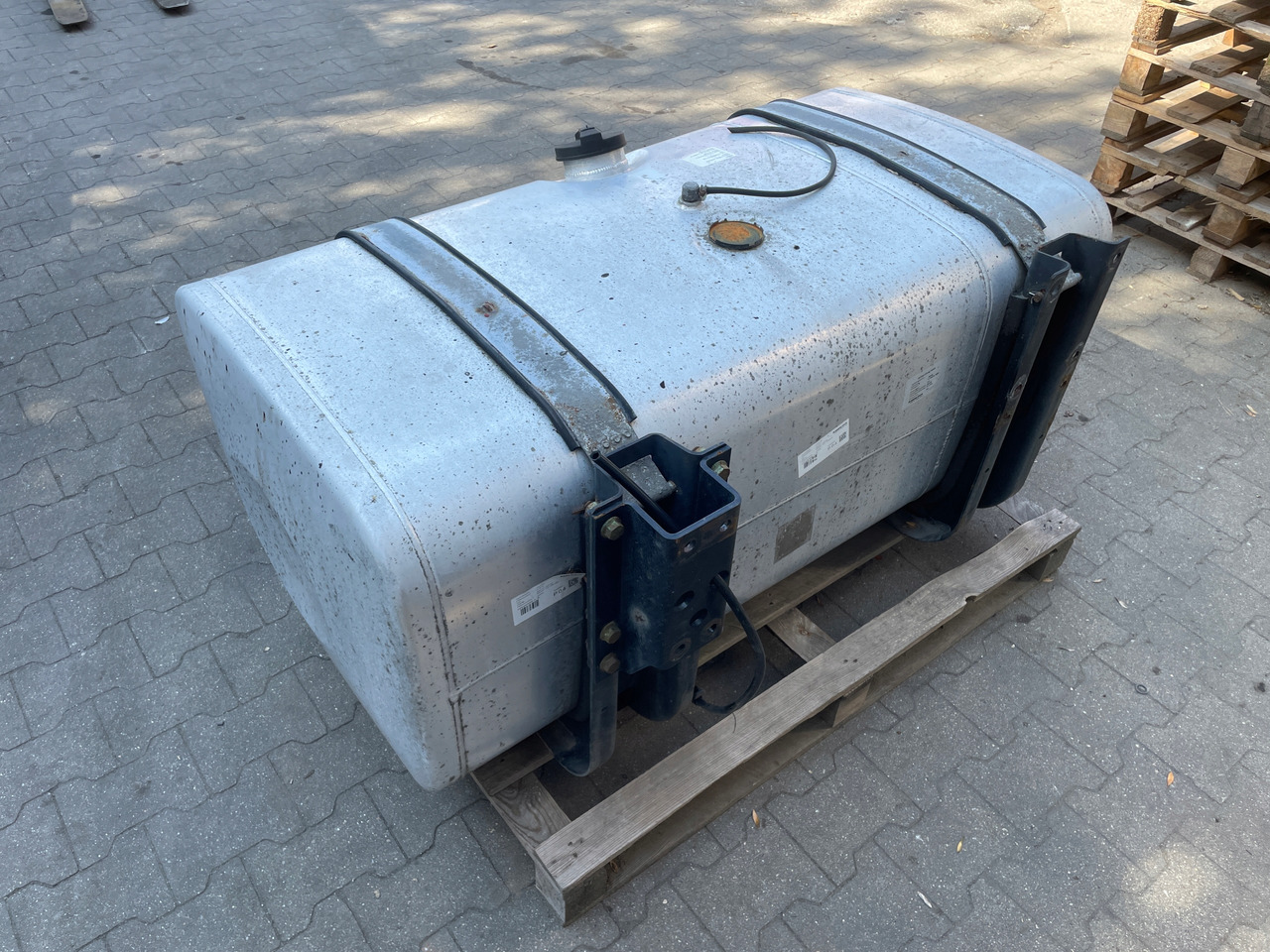 ZBIORNIK PALIWA MAN TGA TGX TGS 480 L LOW DECK 81122015841 - Zbiornik paliwa do Samochodów ciężarowych: zdjęcie 5 ZBIORNIK PALIWA MAN TGA TGX TGS 480 L LOW DECK 81122015841 - Zbiornik paliwa do Samochodów ciężarowych: zdjęcie 5