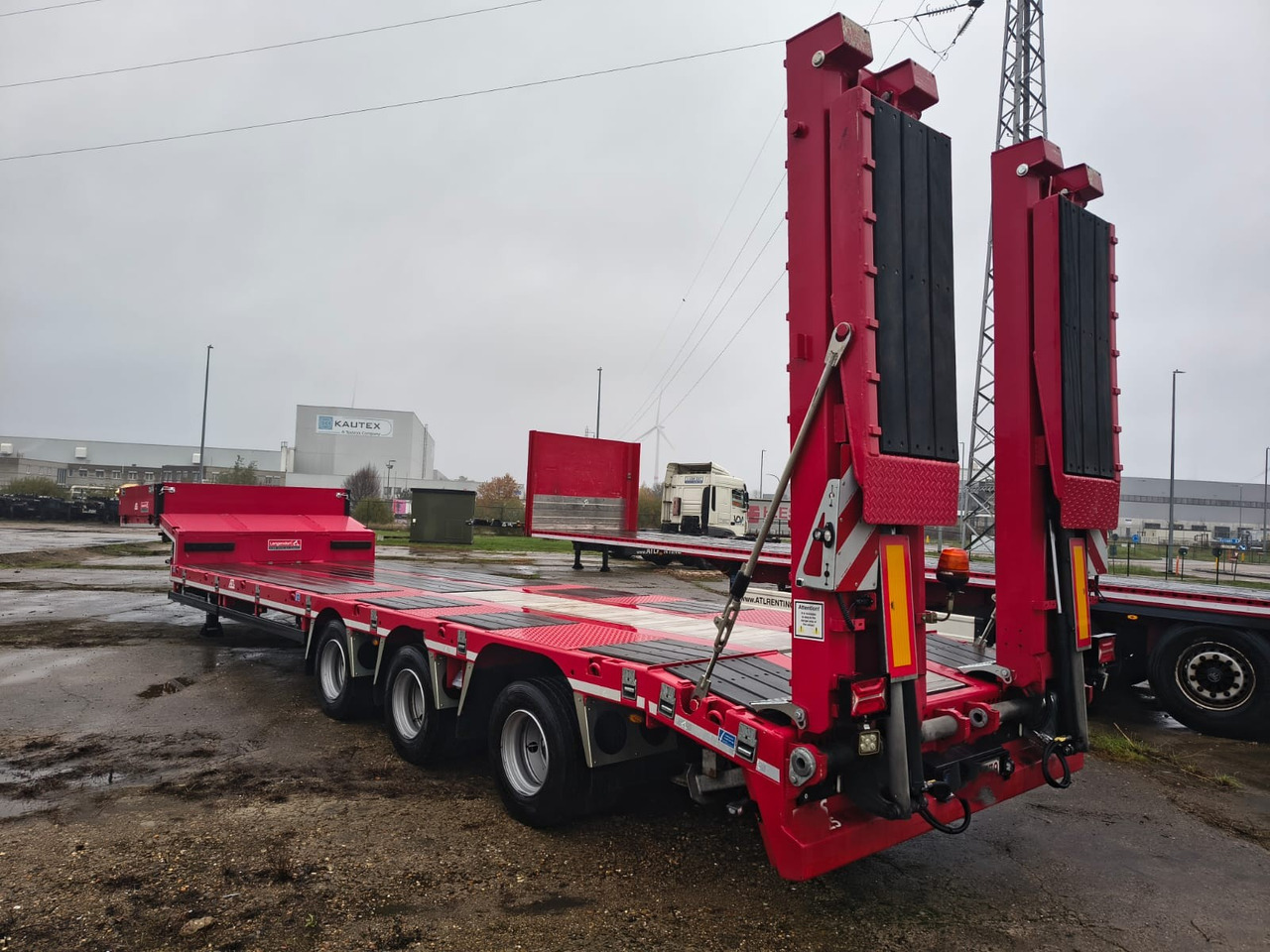 Langendorf SATU-30 - Naczepa niskopodwoziowa: zdjęcie 3 Langendorf SATU-30 - Naczepa niskopodwoziowa: zdjęcie 3